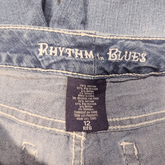 Rhythm in Blues Women's Stretch Blue Jean Mid Rise Shorts Denim Size 12. - Picture 6 of 6